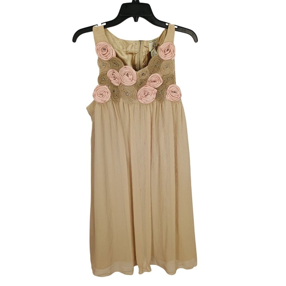Sleeveless Beige Dress With Floral Rosette Accents & Back‎ Zipper size 14